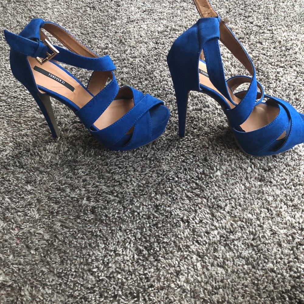 Forever 21 Blue Heels! Great Condition - Picture 2 of 5